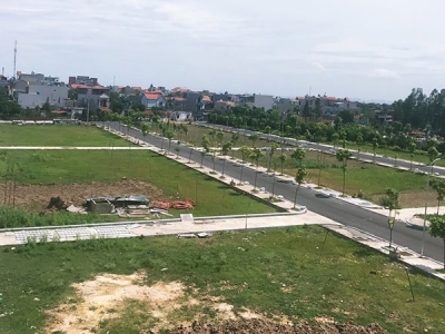 Giới đầu tư “đứng ngồi không yên” khi đại dịch kéo dài